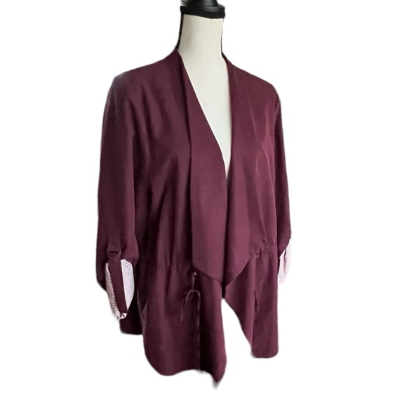 Plum color Rayon Cascade Waterfall front jacket with striped sleeves. Sz. 2X - Picture 3 of 8